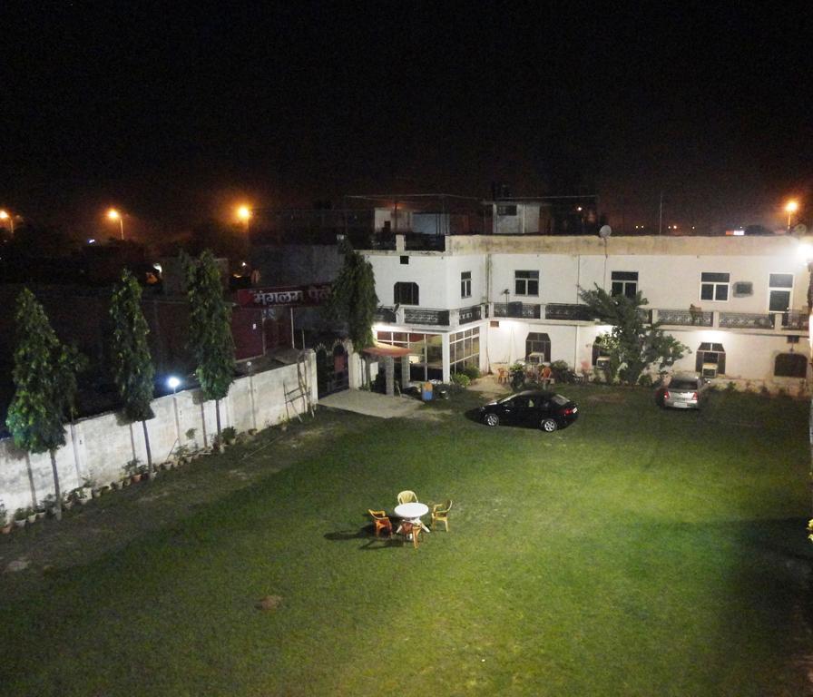 Fabexpress Landmark Awadh Hotel Lucknow Luaran gambar